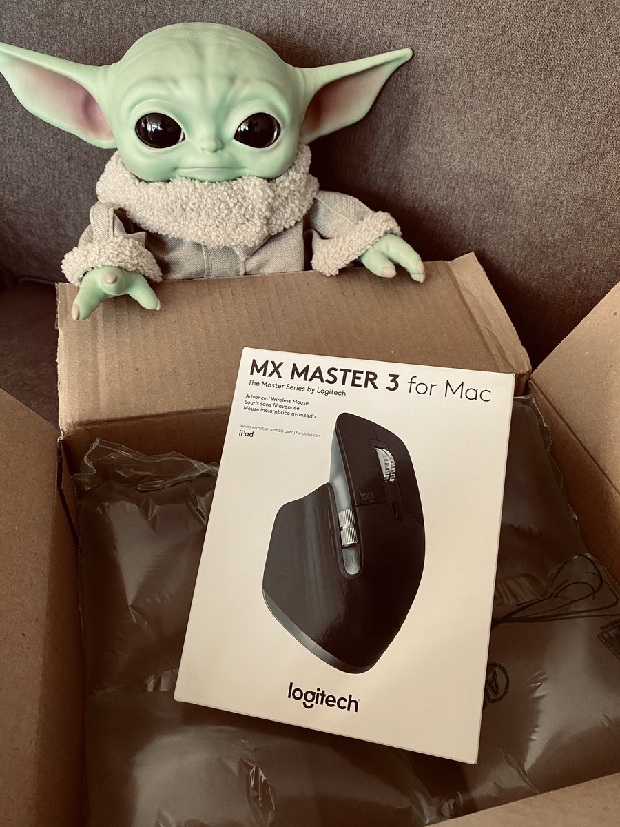 rezendsgn's tweet photo. Look what just got delivered here, will I retire my #MagicMouse for good? Retired the mouse will be 👀🖱
#logitech #mxmaster3 #mxmaster3formac @Logitech #thechild #babyyoda #mandalorian https://t.co/incoTsaQAD