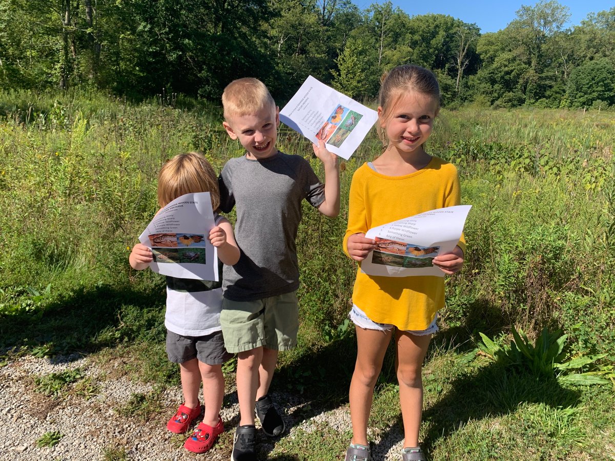 H2Ohio's tweet image. Learning &amp;amp; loving it! Head to your nearest wetland and be on the lookout for: 
🔎Something slimy
🔎Something sharp
🔎A yellow wildflower 
🔎A purple wildflower
🔎Something green 
🔎A butterfly 
🔎A frog