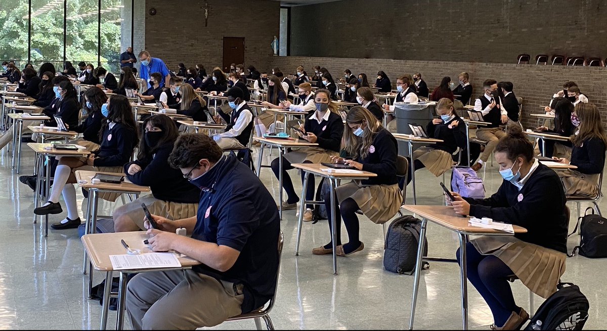 KennedyGaels's tweet photo. Today we officially welcomed our class of 2024! The 9th graders received their iPads, met their teachers, and made new friends. We are so excited to get started! https://t.co/TIpU4iuH4i