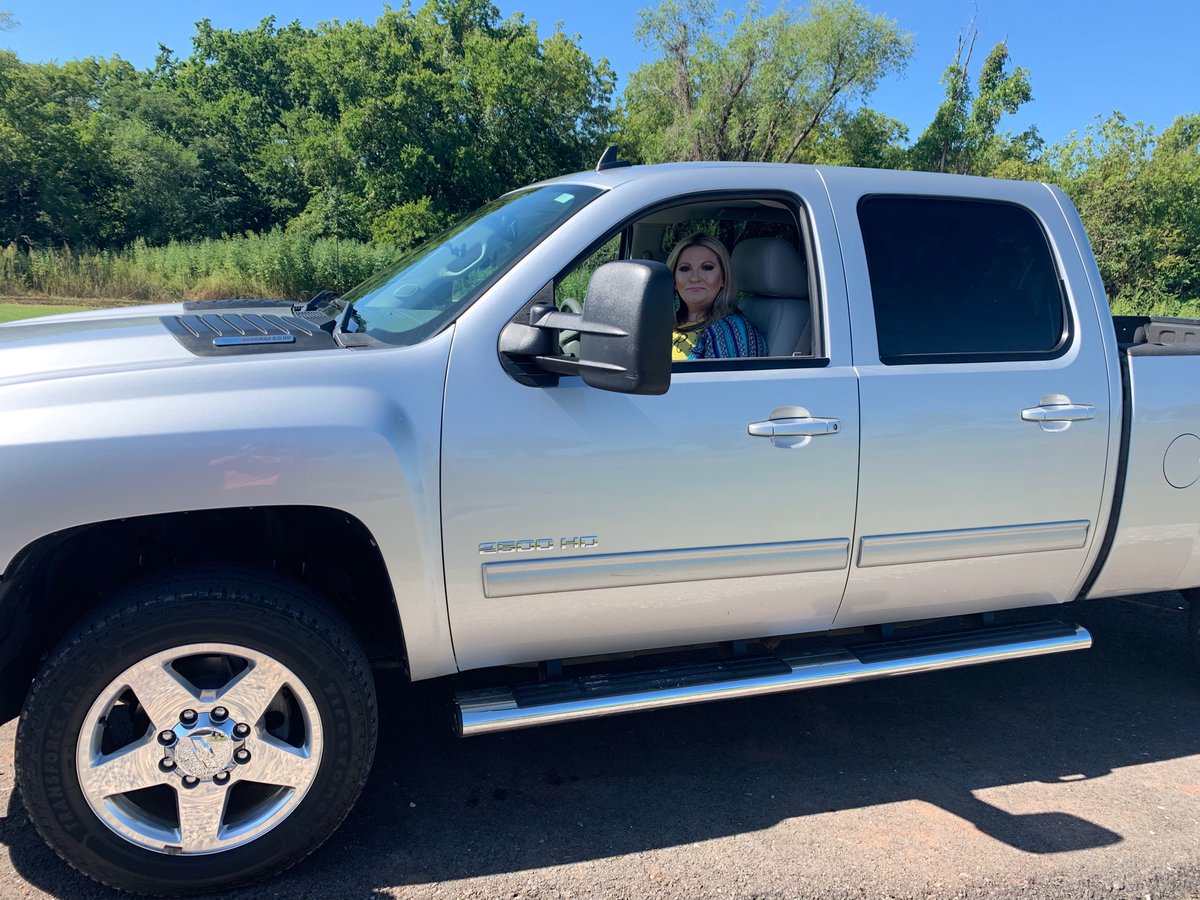FAMILY SPOTLIGHT: We are so proud of Melissa, a HopeHouse graduate, who purchased a truck from @hudiburgauto 🤩 

It’s beautiful when dreams you never knew were possible become your reality! #FamilyFriday #BreakTheCycle