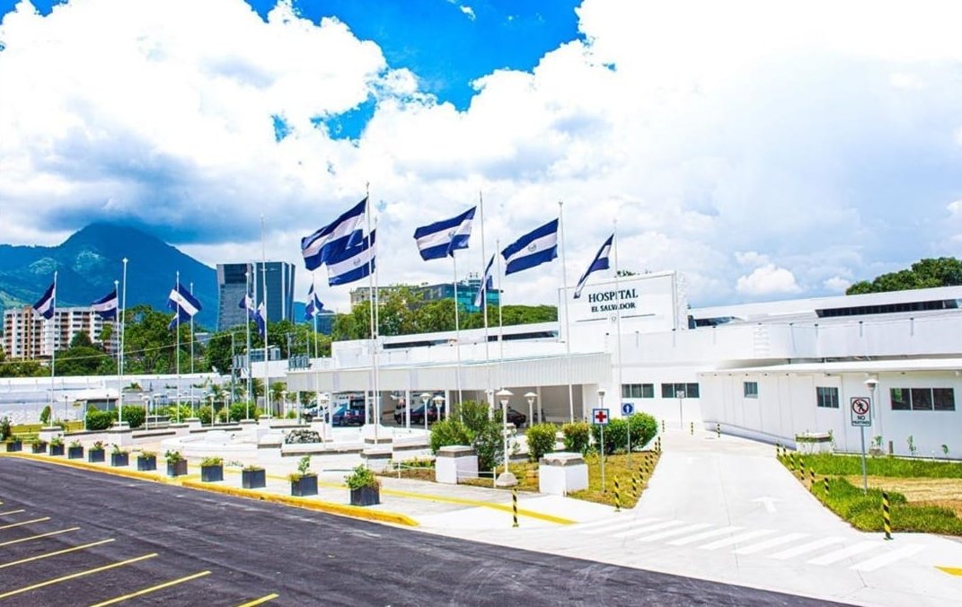 HospitalSV's tweet photo. Dejamos atrás la época de precariedad en los servicios de salud. Nuestra misión siempre será brindar a los salvadoreños la mejor calidad y atención digna. https://t.co/N9mvGNfO1J