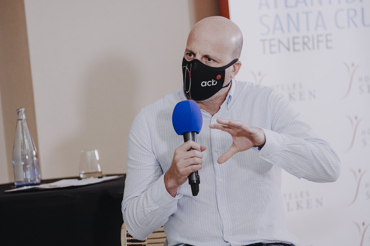 BiSportES's tweet photo. 🔊 @RICARDODEDIEGO , director de Marca de @ACBCOM , dando a conocer el éxito organizativo que supuso la fase Final de la #LigaEndesadeport 🏀 y las nuevas estrategias de transformación y desarrollo que están implementando en la entidad 💼 📈

#BusinessinSport #BiSDaimiel https://t.co/TwMFKKixoj
