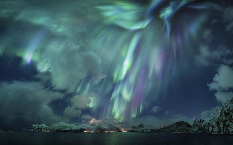 tweet_itzy's tweet photo. #Astronomy Photographer of the Year 2020____ https://t.co/fG8qTjwDGT