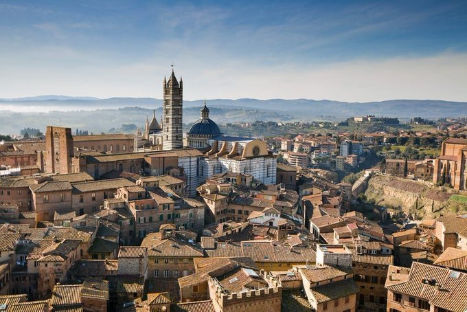 DSalernoTravel's tweet photo. From its splendid Duomo to the spectacular shell-shaped Piazza del Campo. Have you been to #Siena?
#DonnaSalernoTravel can help!
#Luxury #Travel #Italy #MakeAPlan #LetsGoHere #ReadyWhenYouAre #BUCKETLIST https://t.co/c9Iqb9MdYH
