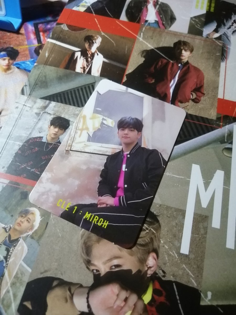 ayako_micua's tweet photo. Краткое пособие что делать с мусором:
#Woojin #woojingoingtojailparty https://t.co/k5PaQpCniy
