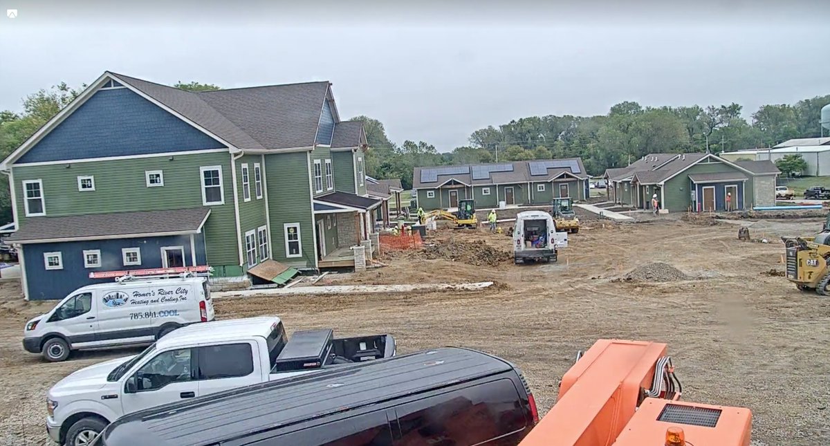 Construction of two housing projects on the Treatment and Recovery Campus of Douglas County are expected to be finished this fall. Thanks to <a href="/MarLanConstruct/">Mar Lan Construction</a> for this time-lapse of the projects: dgcoks.org/timelapsecampus
@bertnashcenter <a href="/DCCCAInc/">DCCCA</a> <a href="/lmhorg/">LMH Health</a>