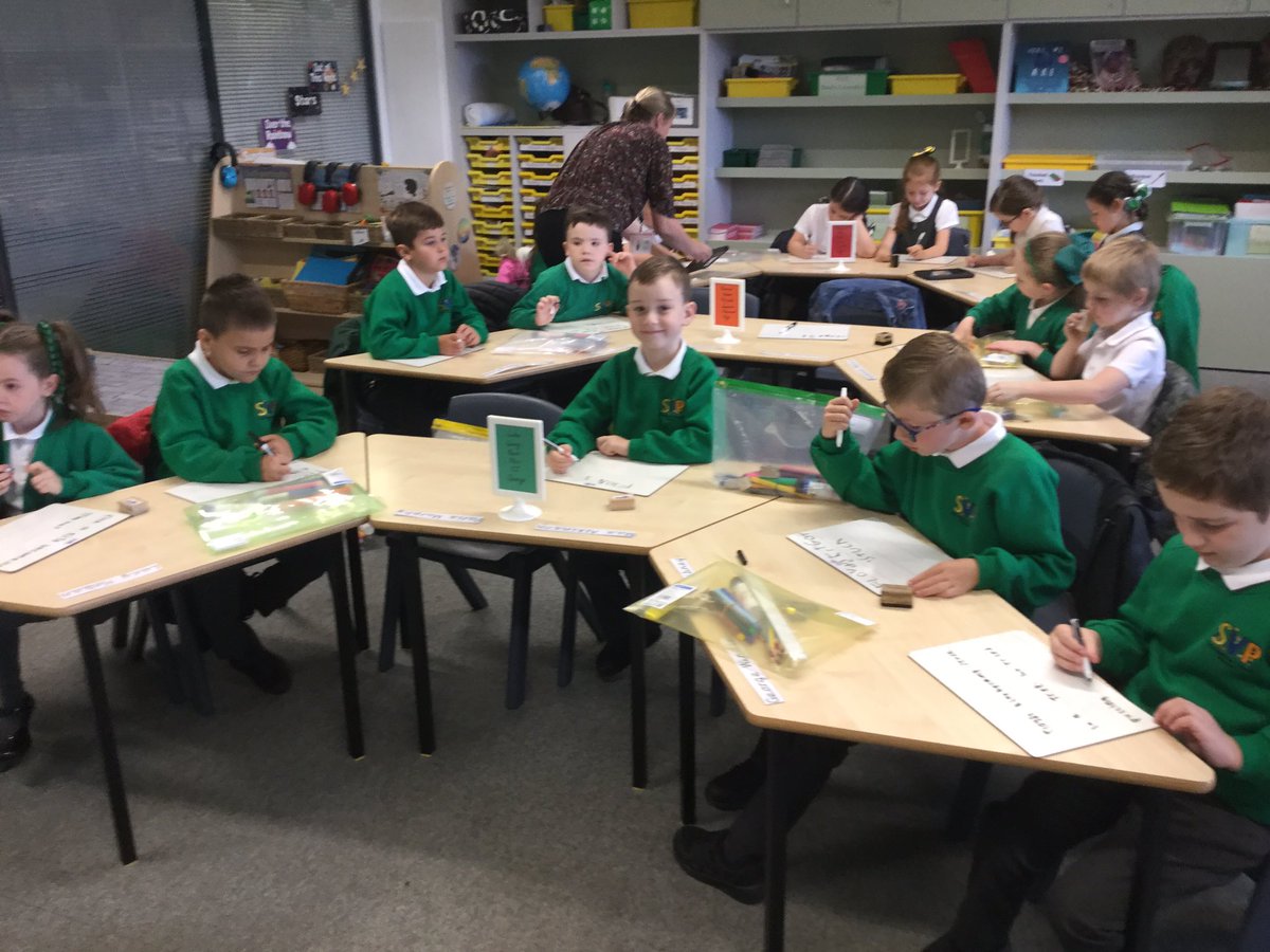 DeputyJanS's tweet photo. Year 2 Crew had a busy Friday , we started the day with Early Bird sentence work #SPAG and then grappled with place value in our maths lesson #basicskills @Andreacurran15 @svpprimary #explainingourthinking https://t.co/OO9mE6dPxH