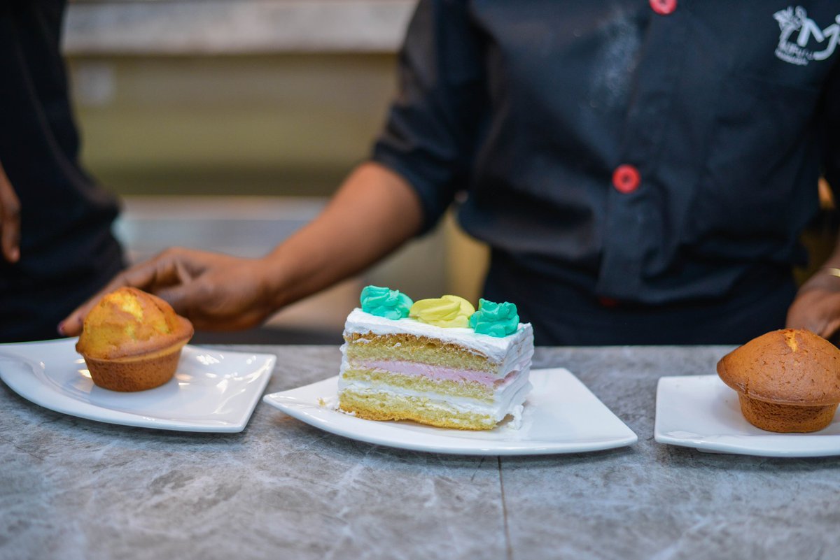 MJFuruResto's tweet photo. Même à 23h, le service de qualité de #MJFuruRestaurant est à votre disposition chaque jour de 7h à 23 h 30'. Passez visiter notre menu spécial du jour 😋🤩🥳.
A tantôt ! https://t.co/VuH8QECIiN