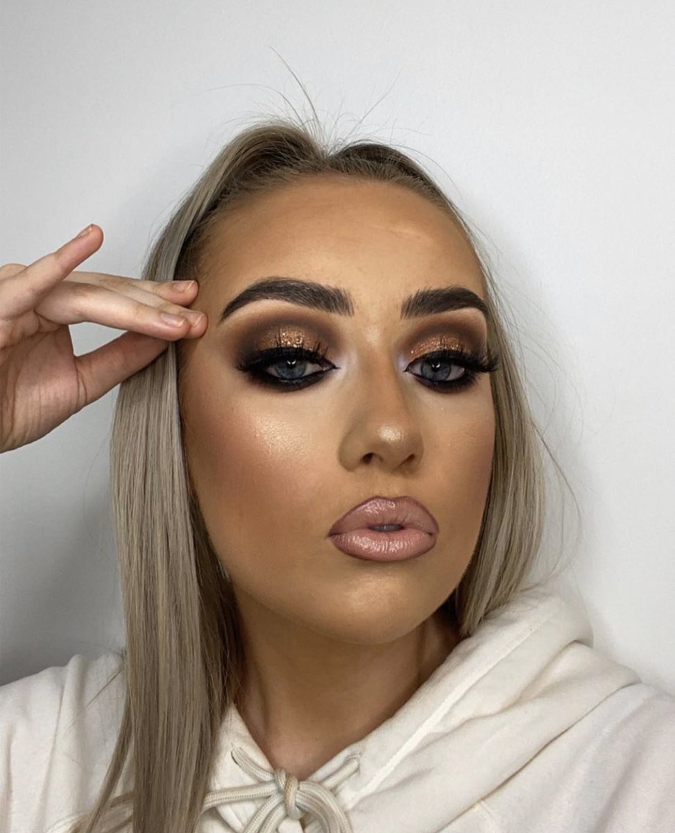 kirstylouden30's tweet photo. If anyone could give my makeup insta a follow and RT this it would be much appreciated🥰🥰
https://t.co/8HIJipXfSK https://t.co/cM5u5a5ccH