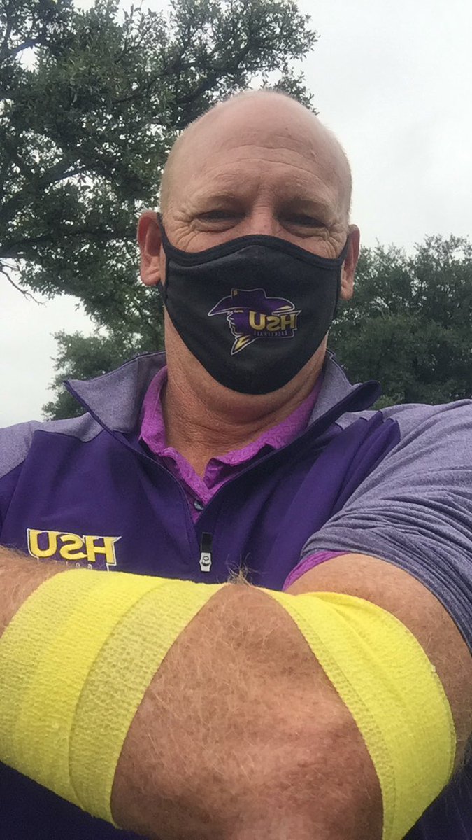 HSU_CoachCraig's tweet photo. Not the greatest day today so...I stepped outside my comfort zone and did something new.  I donated blood.  What are you going to do over the weekend to make a difference? https://t.co/PfyvEG9vWI