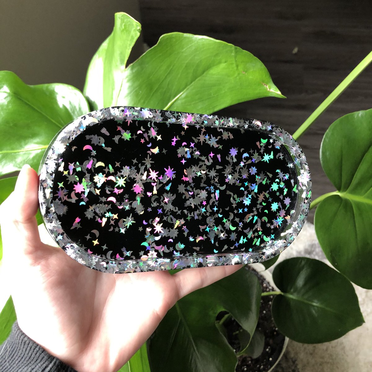 dripsbymac's tweet photo. Here are some more mini trays to bless your timeline✨

I am obsessed with these, should I make more for a giveaway?!

➡️Available for $28 shipped
➡️ashtrays and mini trays are BOGO half off https://t.co/gWDRIz9SBt