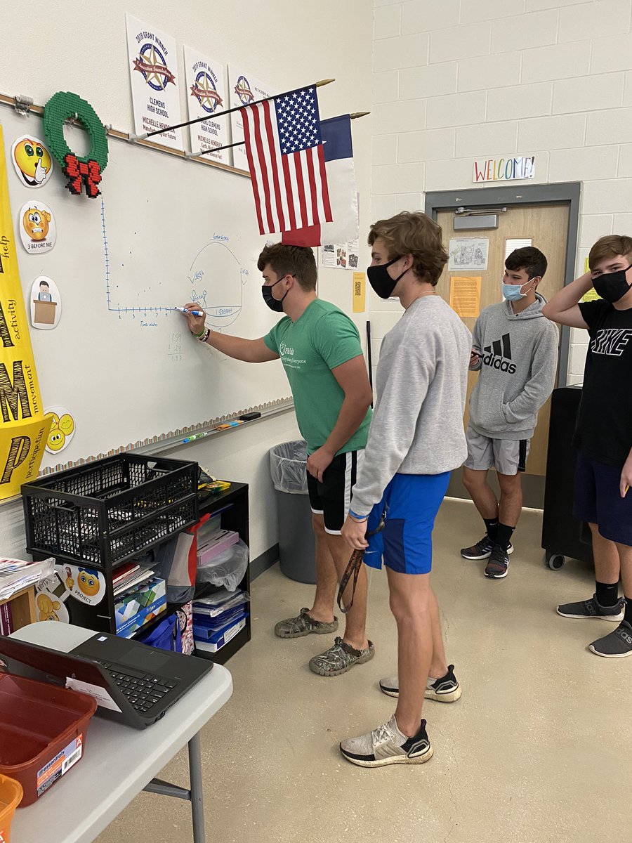 Using #BuffTime to work on dual enrollment Physics homework as a study group. A bird and a runner... Proud of these #futureengineers for using time wisely!  <a href="/SamuelClemensHS/">Clemens High School</a> <a href="/scucscience/">SCUC Science</a>