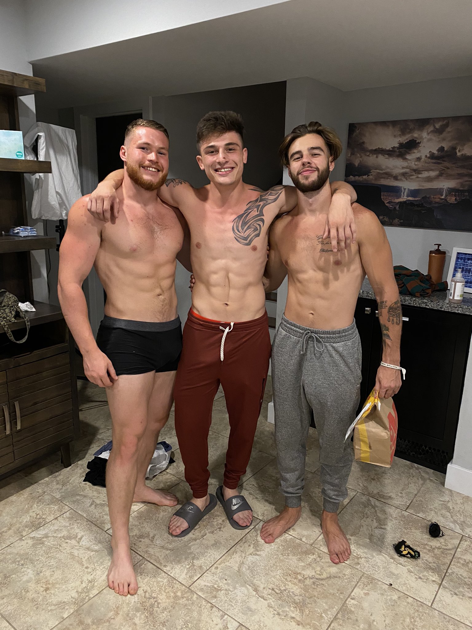 Canelo Ment on Twitter.