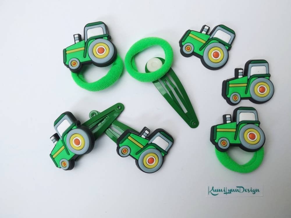 kumilynn59's tweet photo. Ich freue mich, den jüngsten Neuzugang in meinem #etsy-Shop vorzustellen: Haarschmuck Set Traktor -Sonderanfertigung- #haarschmuckjunge #handmade #accessoiresjunge #zopfgummi #haarspange #haarschmuck #zopfgummis #haarspangen #schmuck https://t.co/PgtTyNBtjD https://t.co/xCjNl0jLl4
