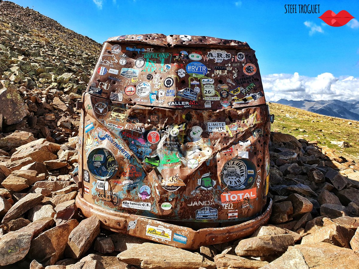 ETroguet's tweet photo. Vall del #Madriu-Perafita-Claror 🖤.

When I leave home with💧,🍎, a map &amp;no plans.
22,7km ⬆️1850m

Plana(1230m)- #Entremesaigües- Ref.Claror- #PratPrimer(2.493)- Pic #Claror(2.620)- Pic Negre(2.644)- Pic #Monturull(2.754)- Pic #Perafita(2.756)- #EstanyDeLaNou- Plana⚡#Andorra 🇦🇩 https://t.co/iniwZssHNl
