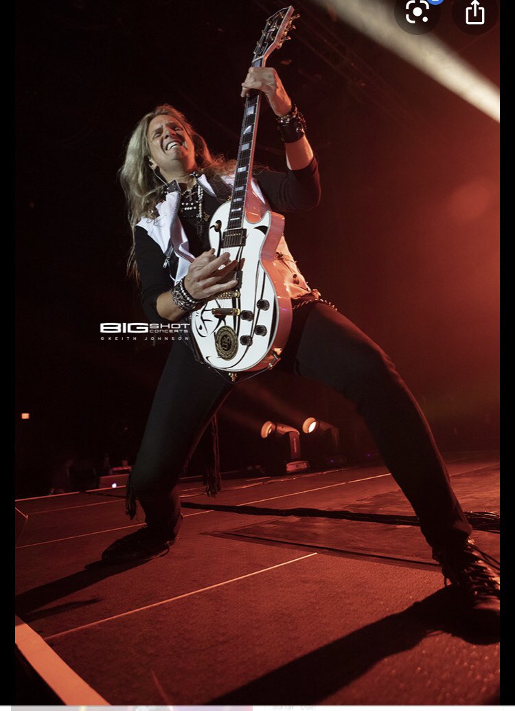 WSnakewoman's tweet photo. Needing some Whitesnake this afternoon.πWhen I Think of You (Color Me Blue) Flesh&Blood https://t.co/Rx9fp1hvFHβ€οΈππΈπ€#WhitesnakeWithdrawals #MissingHotSnakeBoys https://t.co/pvTgIeDzKr