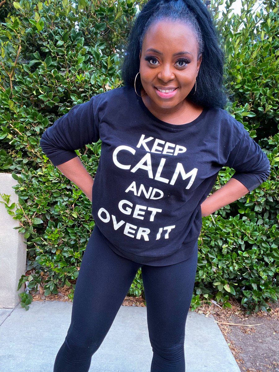 ledisi's tweet photo. Hey!! My Free Virtual Concert is tomorrow!!! Go to https://t.co/qiSqUJzywW 6pm PST/9pmEST. This is me doing my part to help organizations like @musicares and @colorofchange who are helping people in our communities. Please join me for a night of music and donate if you can.🙏🏾 https://t.co/uxoV3hHdan