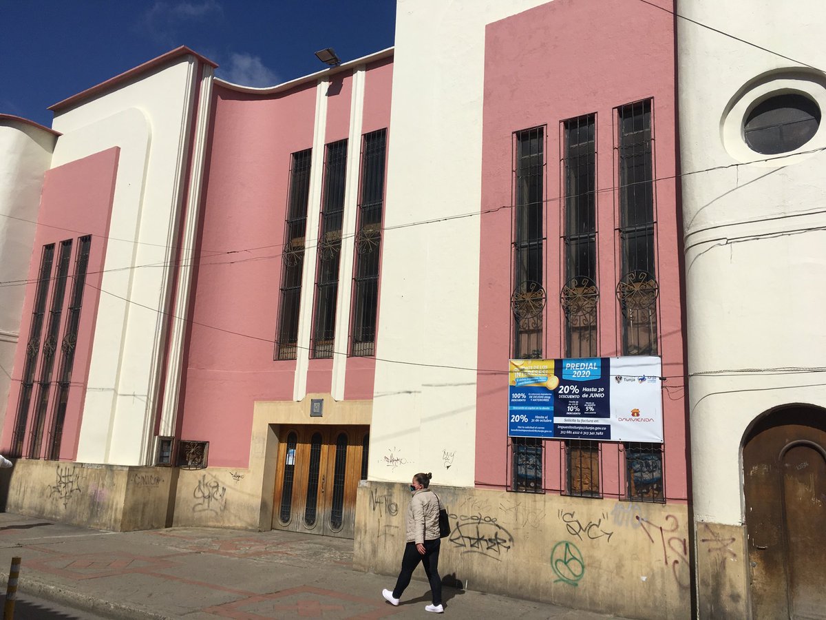ELDIARIOBOYACA's tweet photo. 32 años de alcaldes elegidos y ninguno en Tunja ha sabido qué hacer con este edificio que es llamado Teatro Cultural https://t.co/MESQdfBJW0