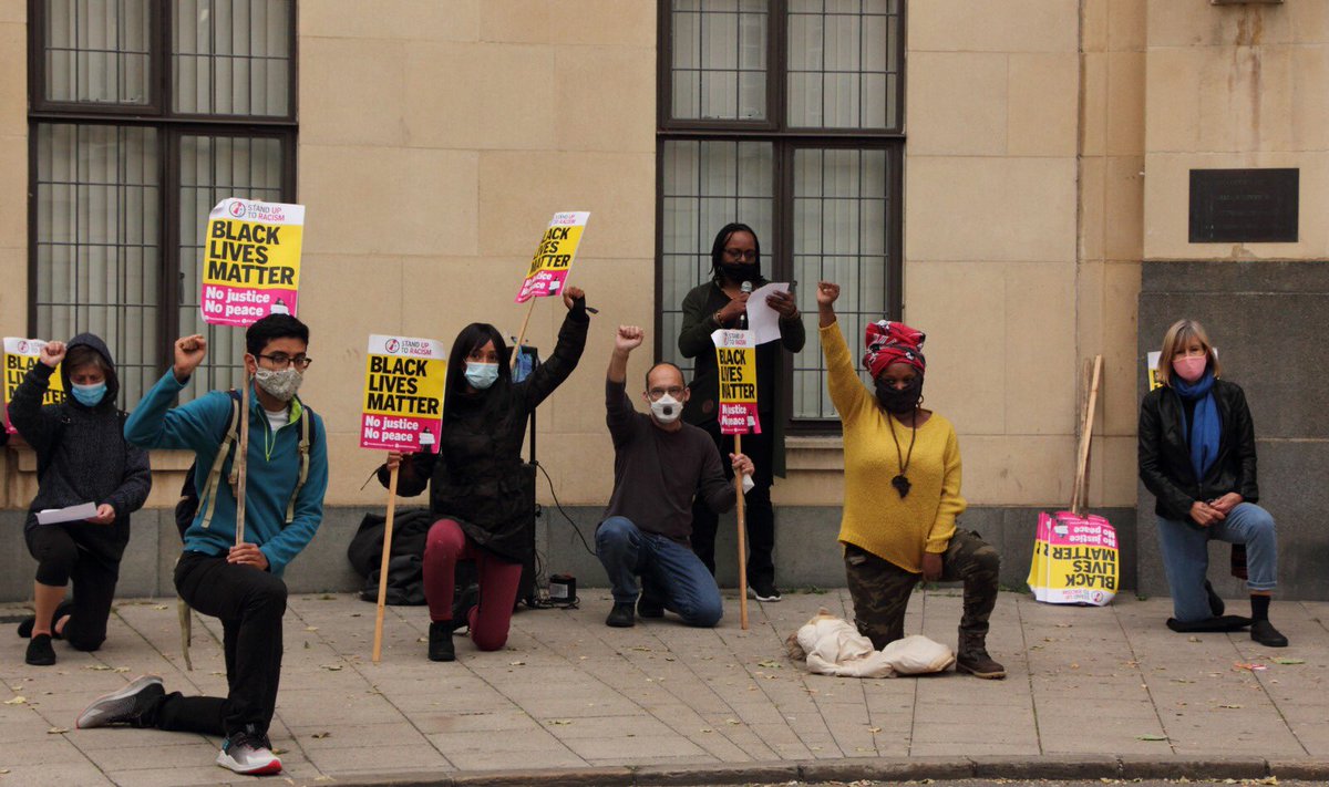AntiRacismDay's tweet photo. #Oxford says #JusticeForGeorgeFloyd #BlackLivesMatter #Solidarity with the movement in the US - fight police racism in the UK too #ScrapS60 #theukisnotinnocent #ICantBreathe https://t.co/q3t0sTJXKv