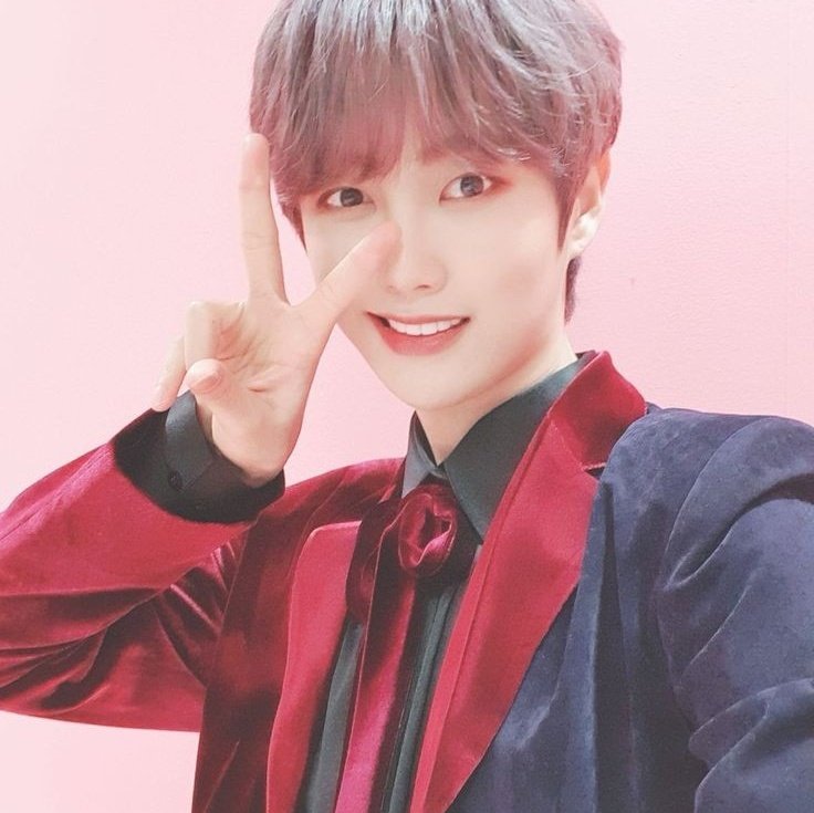 bts_yohan's tweet photo. #AlwaysWithTs yohan muita falta demais  lindo demais perfeito https://t.co/O0EhgVlyKu