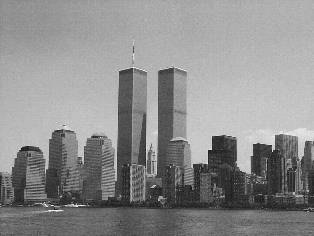 ccvonline's tweet photo. 🇺🇸 We will never forget September 11, 2001. Today we remember and reflect on the thousands of lives lost that horrific day and the first responders who selflessly stepped in to help.

Where were you on 9/11? https://t.co/L5J5V8UlTq