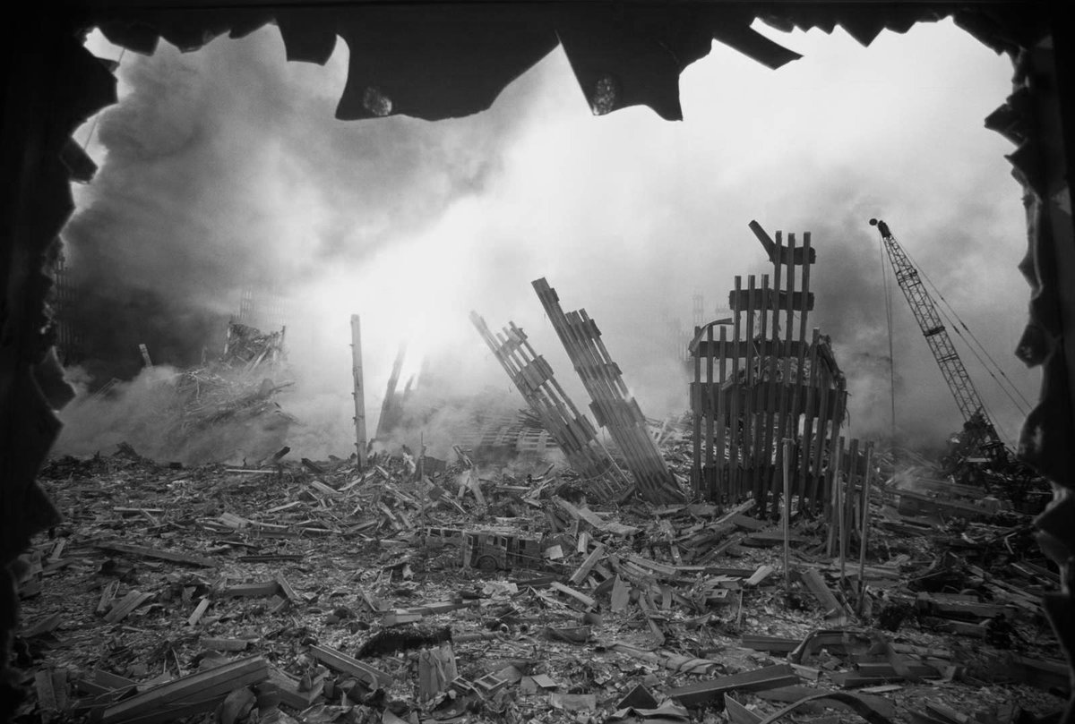 ccvonline's tweet photo. 🇺🇸 We will never forget September 11, 2001. Today we remember and reflect on the thousands of lives lost that horrific day and the first responders who selflessly stepped in to help.

Where were you on 9/11? https://t.co/L5J5V8UlTq