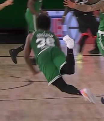 This *is* an illegal screen by OG, but it's still possible to flop even when the opposition commits a foul... and Smart's added body coil upwards is hilariously embarrassing.