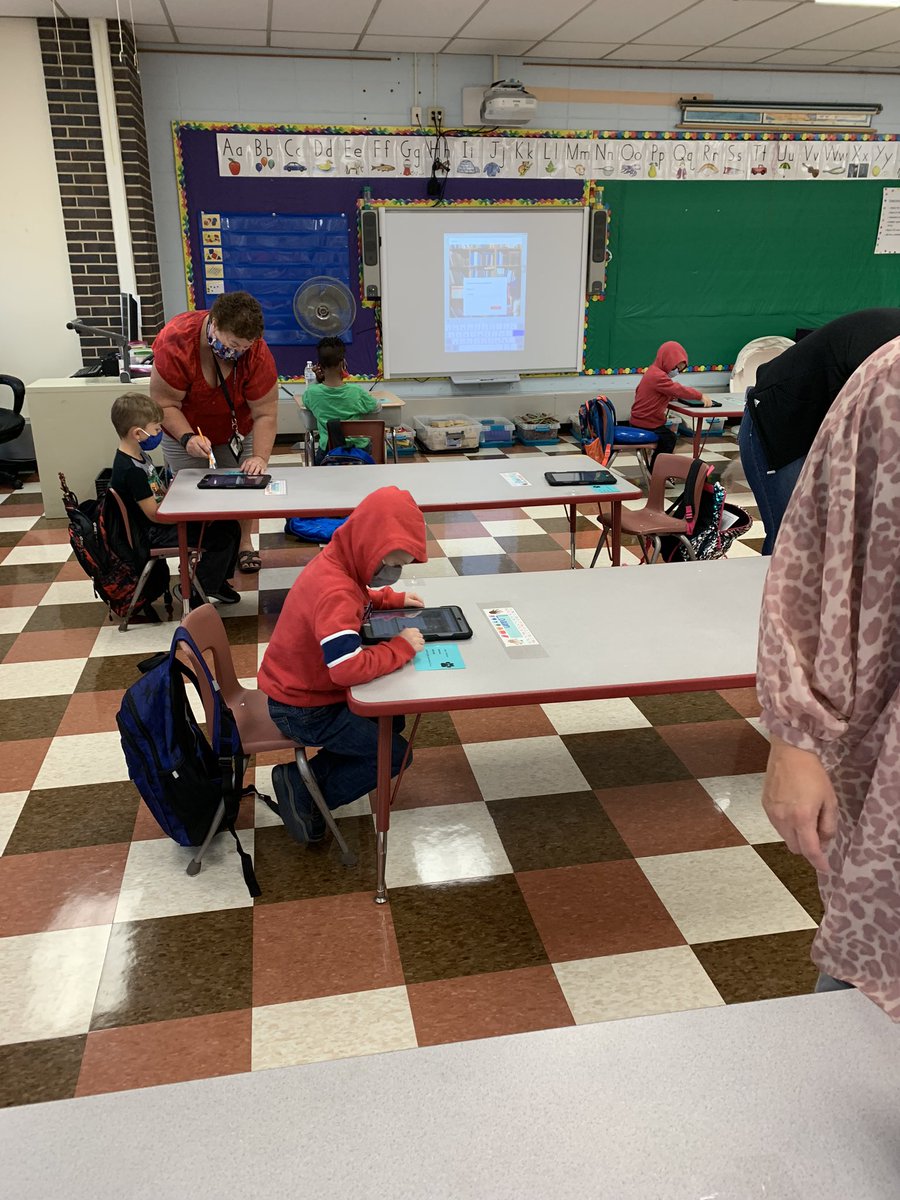 Mrs. Lantz tweet media