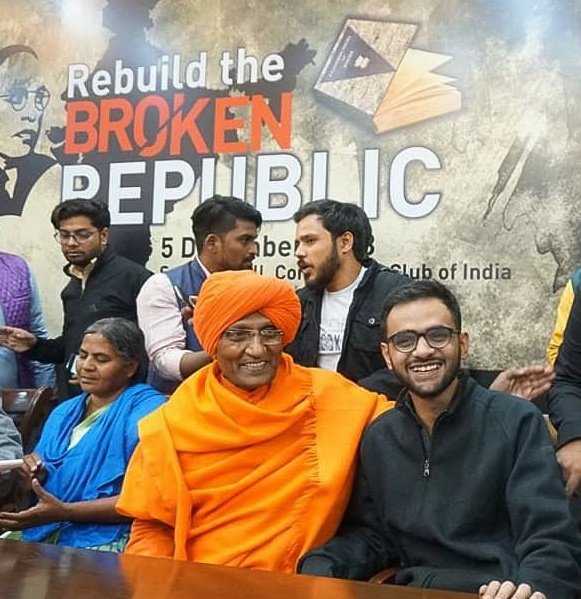 It was an honour having known you, Swami Agnivesh ji. The people's movements have lost a dear friend. But we will take forward your fight against inequality, bigotry, superstition and ignorace. That will be the real tribute to you!