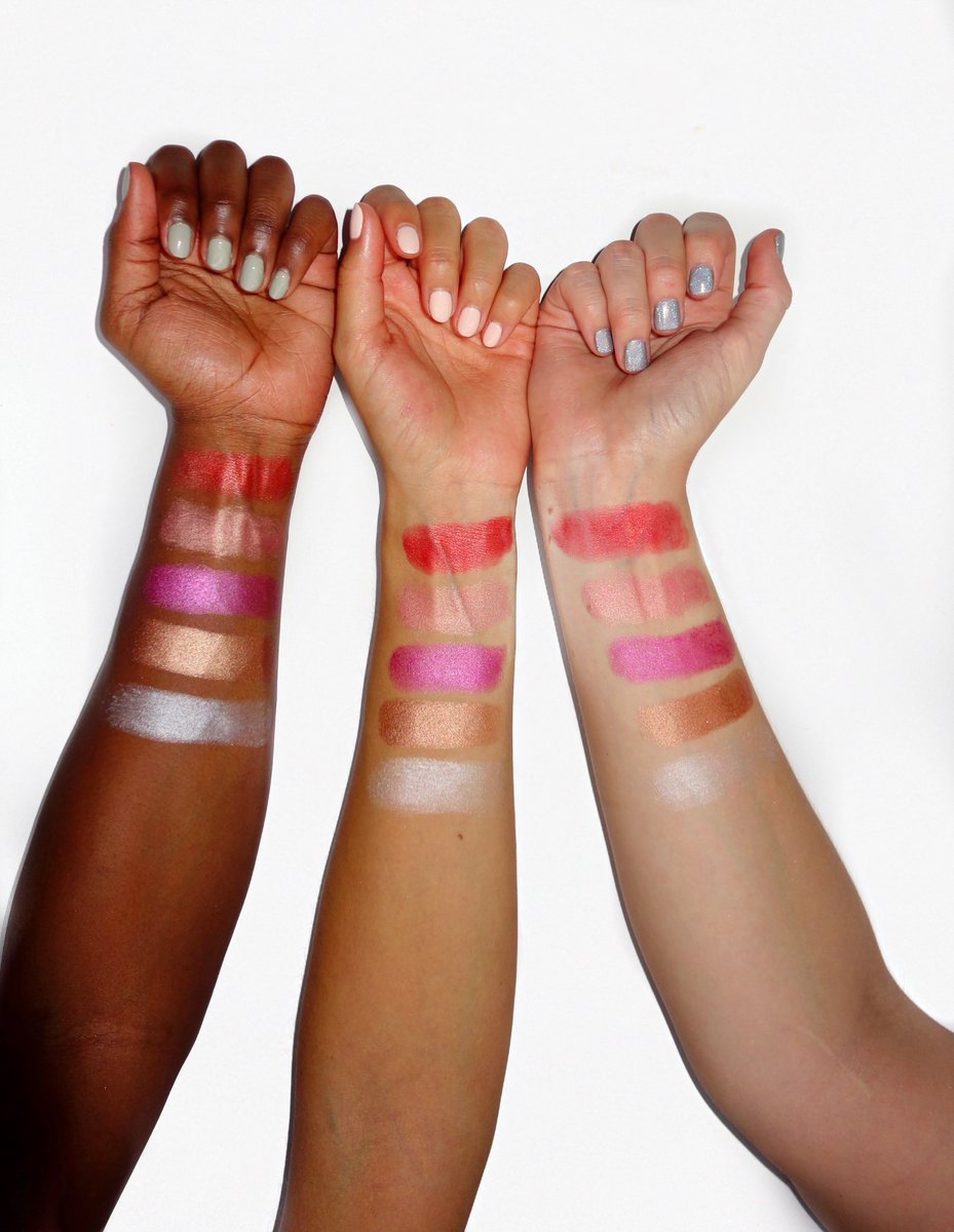 KissSmink's tweet photo. The Everything Stick swatches 😍 this formula can easily be applied and blended with fingers + so lightweight you’ll forget your glow is anything but natural ✨ #makeupswatches #cleanbeauty https://t.co/aC2EIFIGL9