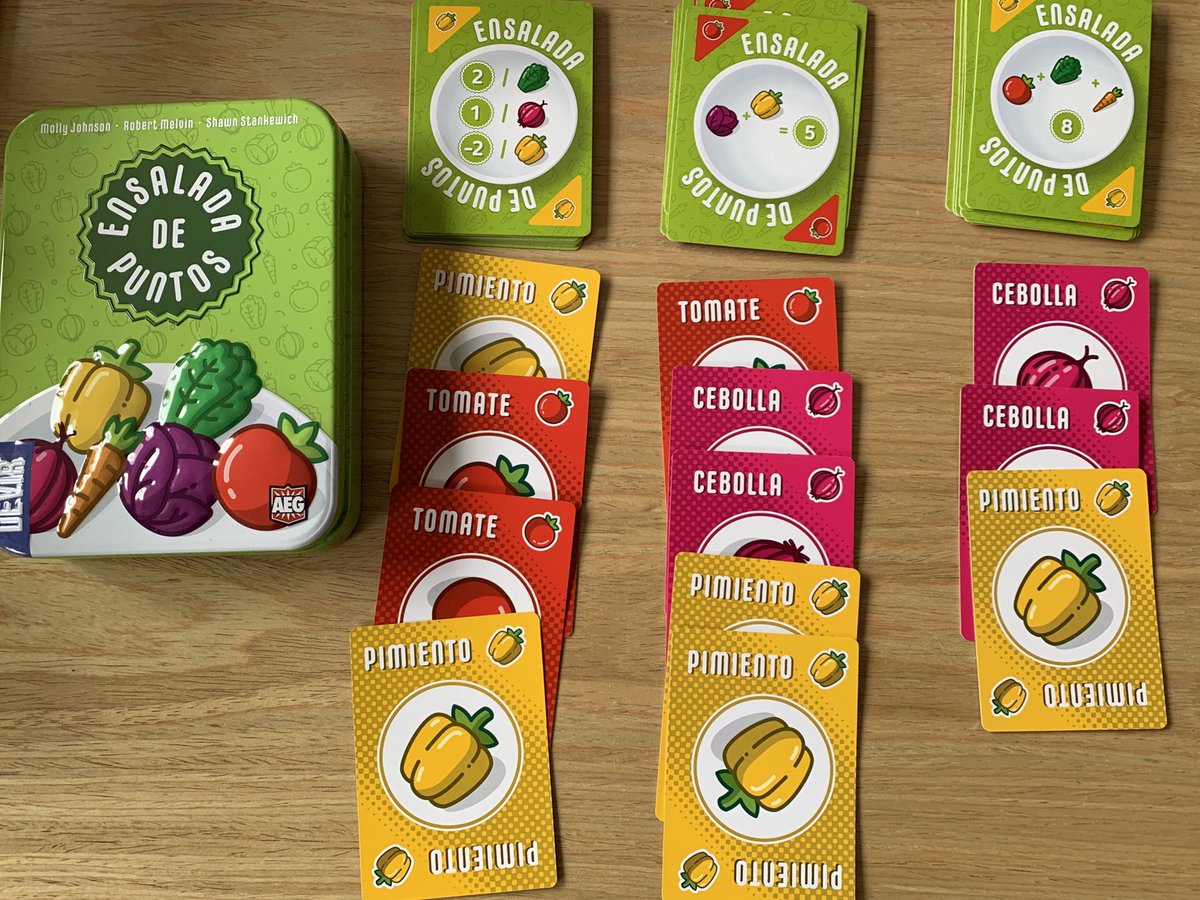 teresoto6's tweet photo. Amo los juegos de mesa 😍 hora de jugar ensalada de puntos #vivejugando #devirmx buenísimos 👌🏼 https://t.co/AWk4XaE4dL