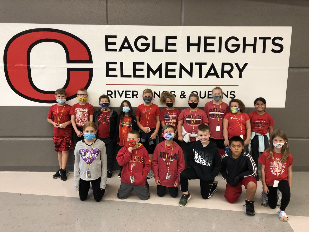 DBoyd1958's tweet photo. Celebrating RED and BLACK Friday @ Eagle Heights with 4th grade friends....enjoying chicken nuggets at lunch - one of the kids favorites! https://t.co/17155bcw1R