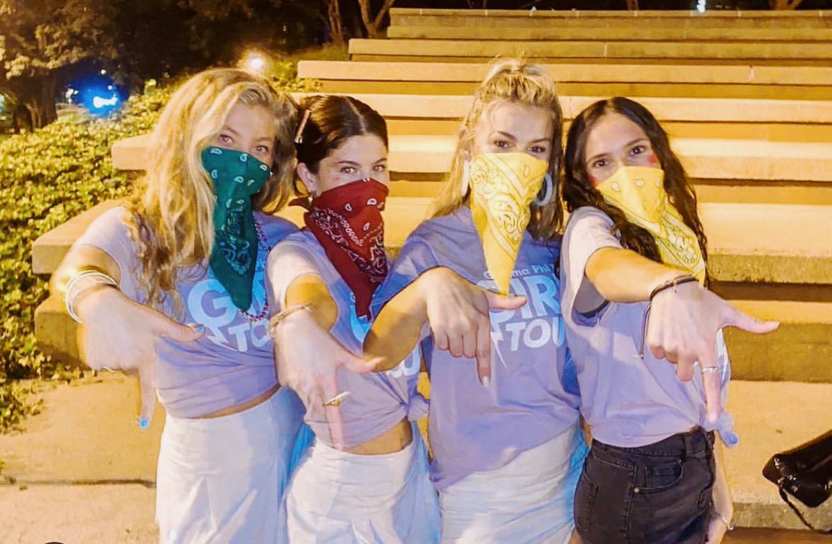 slugphi's tweet photo. So happy to have our girls home💜 PC ‘20, we already LOVE you. https://t.co/9JtnEm8rFc