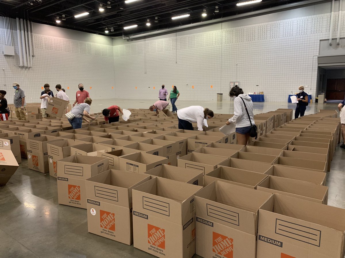 atlantaymca's tweet photo. #YMCADaysofService would not be possible without the support of our generous sponsors: @GAIGroup, @ups and @homedepot. We are also working in partnership with @acfb and @openhandatlanta for our food deliveries today. https://t.co/OeqPVA6gI7
