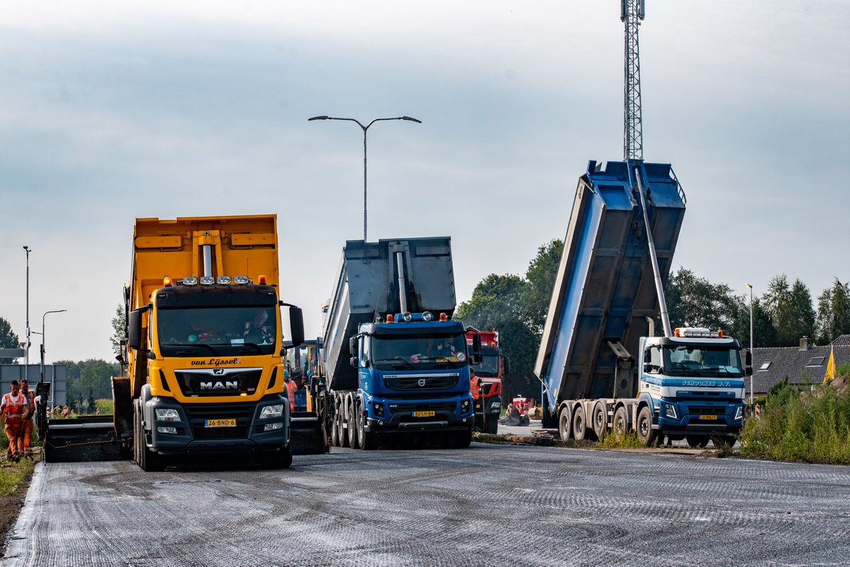 oosterbouwt's tweet photo. Update vorderingen 11-09-2020 project #N629 Ekelstraat iov @Brabant door @heijmansnl #Oosterhout #Dongen #Heijmansgeeftgas #debouwmaakthet #Brabant #TerHorst #Oosteind #Oosterbouwt #doorbouwers https://t.co/uDDSRxE85p