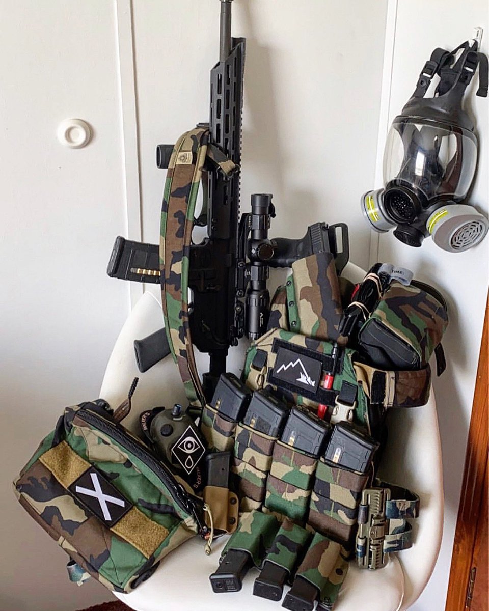 Fan Photo Friday: fuddsgunshop2_0