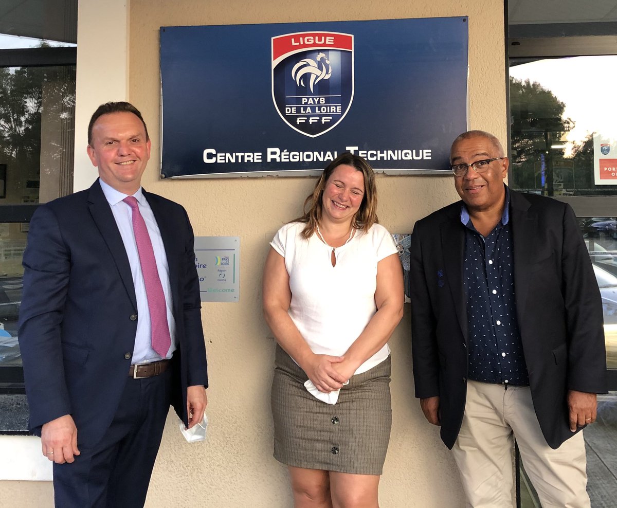 AndreMARTIN126's tweet photo. Arrivée des médaillés d’or @paysdelaloire #olympiades #metiers @WorldSkillsFR au siège du CRT de la @fff pour 1er stage de préparation physique et mentale avec @AsReygade #crepspdl https://t.co/kxEEE3wGSI