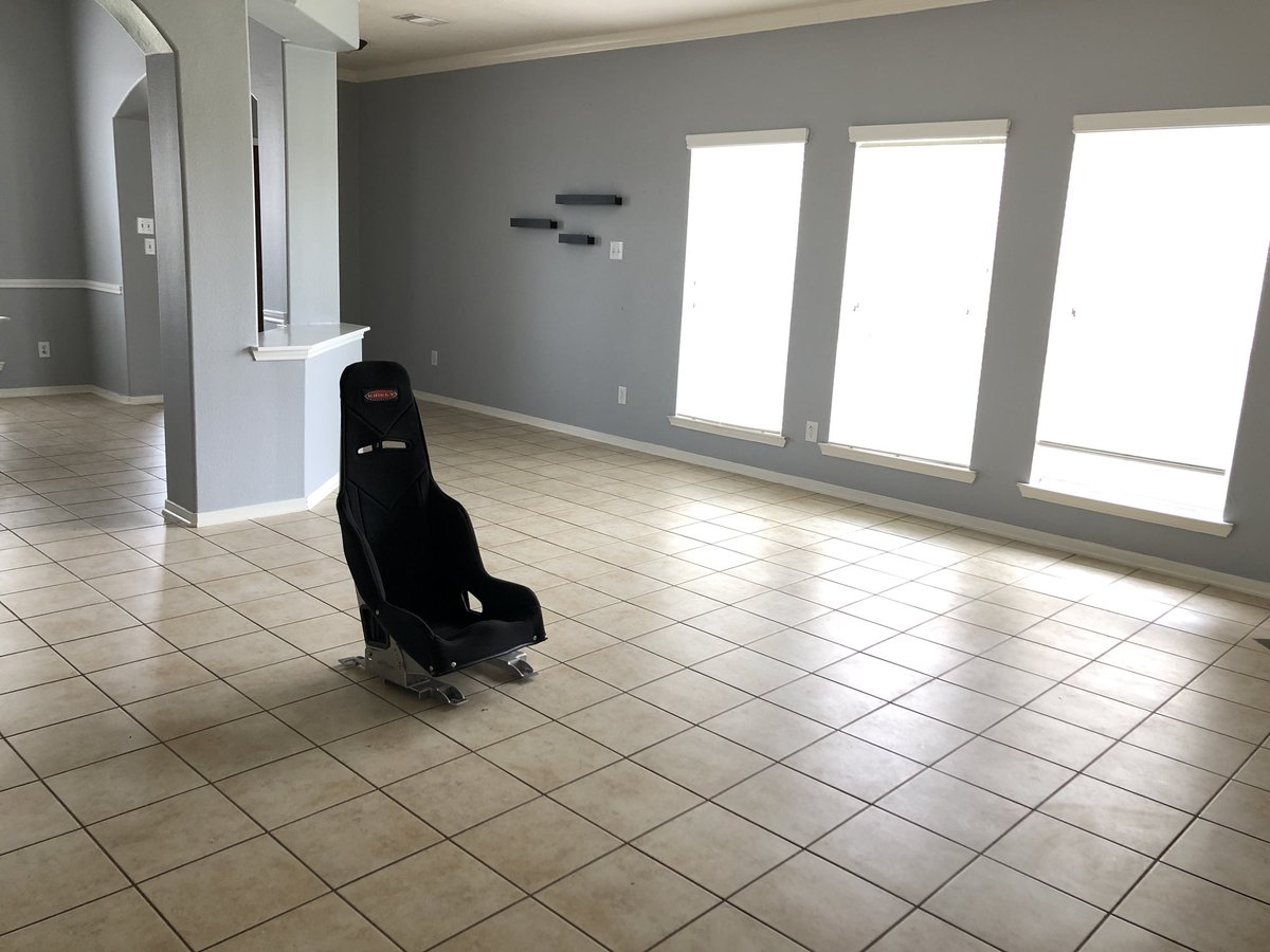 tonyys550's tweet photo. When she lets you buy the furniture: https://t.co/DD1AJ1iOEc