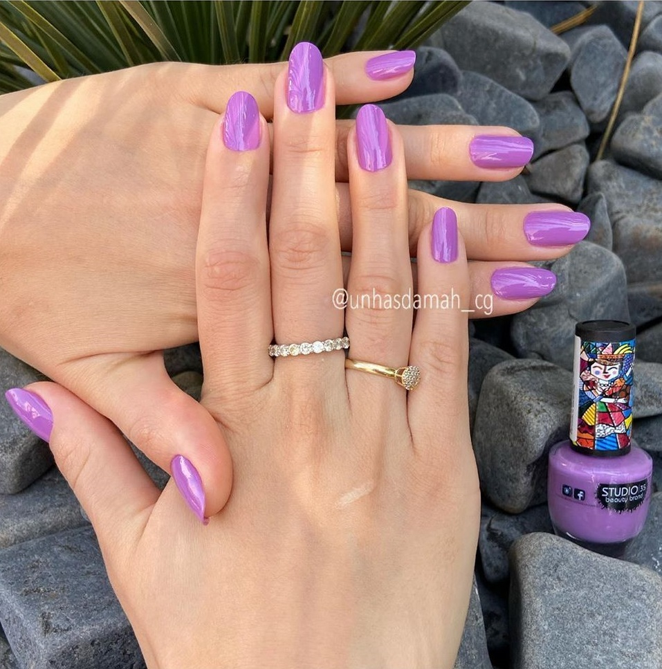 studio35cosm's tweet photo. Unhas perfeita com a #FelicidadeNaoSeCompra 💜 📱 📷 unhasdamah_cg
💅🏻 #FelicidadeNaoSeCompra - Coleção Romero Britto
.
.
.
.

#unhas #unhasfashion #unhasdecoradas #manicure #esmalteroxo #esmaltelilas #esmaltesdamdoa #tendenciaesmaltes https://t.co/a6LkQEyLR5