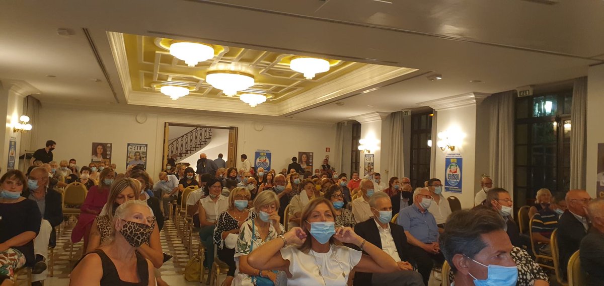 gasparripdl's tweet photo. #Firenze con #ForzaItalia e con #Cellai #gasparritour https://t.co/sD6zFpNEqS