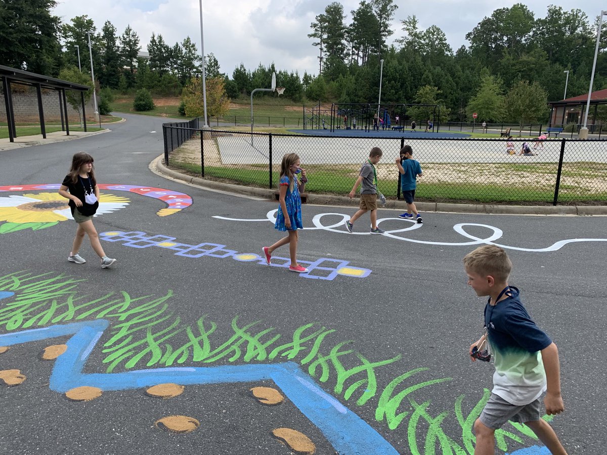 ℂ𝕙𝕣𝕚𝕤𝕥𝕚𝕟𝕖 ℍ𝕖𝕕𝕣𝕚𝕔𝕜 tweet media