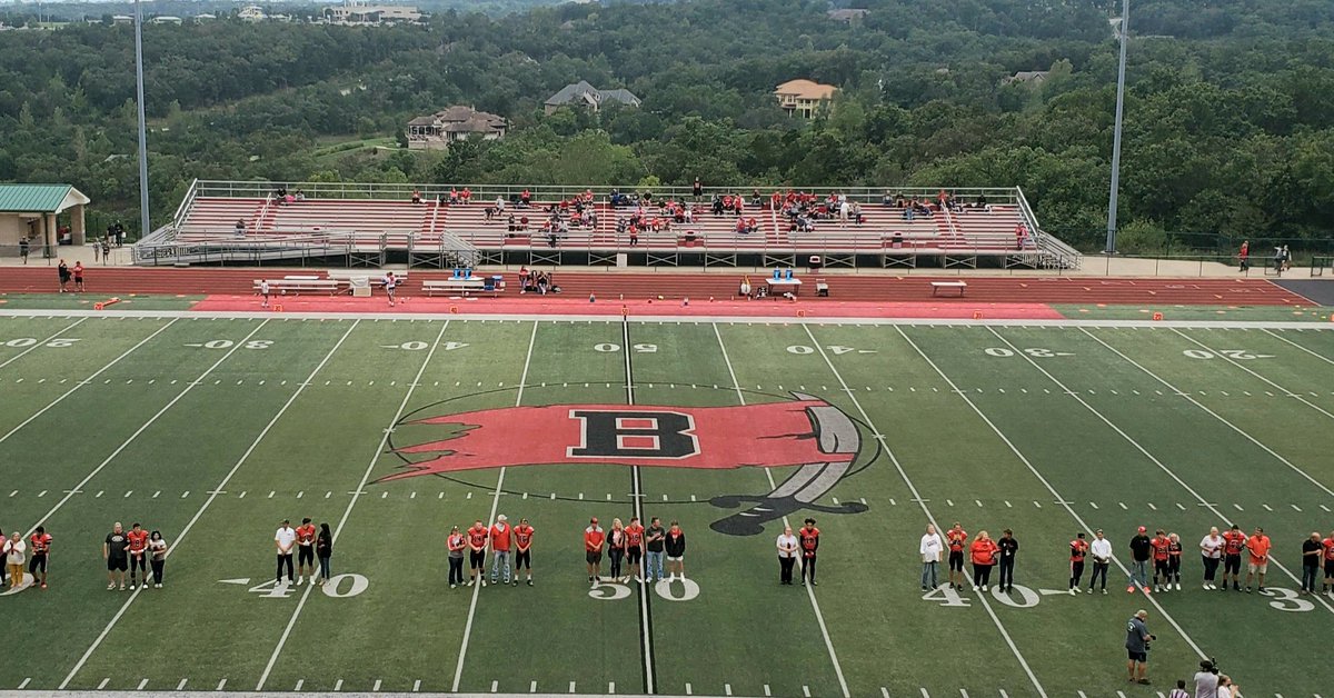 BransonPirates's tweet photo. Recognizing our Senior BHS Pirate Cheerleaders and Football players.  #WeAreBranson https://t.co/jWLZyjnqCc