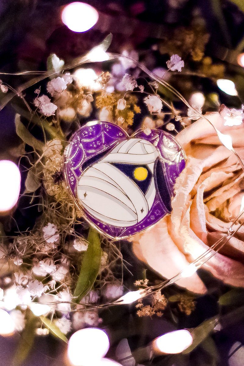 spacetaxiart's tweet photo. Hi everyone! Since I will be going to a mental clinic soon and I need the money to pay off my medical debt, I made everything on my shop 25% off! Even the new Halloween Pins! I’d appreciate a rt and any kind of support! ❤️ https://t.co/noumdMoZfZ https://t.co/bA1oCepeFr