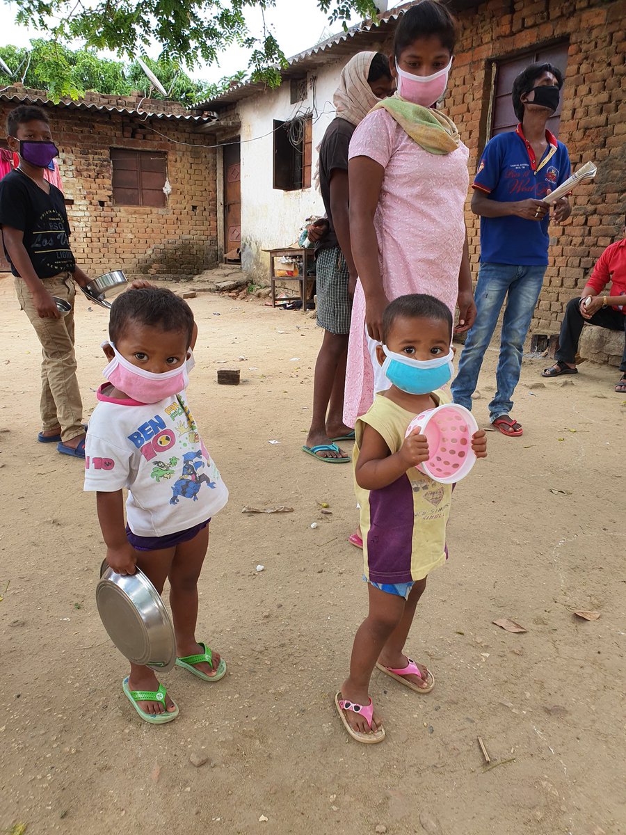 SumitSinha225's tweet photo. We are very happy to share this moment with everyone that we served more than 30,000 Meal to all needy people across Ranchi City in this #lockdown . 

Very big thank u to all my members who supported us in this #Noble_cause .

STAY SAFE &amp; GOD BLESS U ALL 😊😊😊 https://t.co/EQufV8SV84