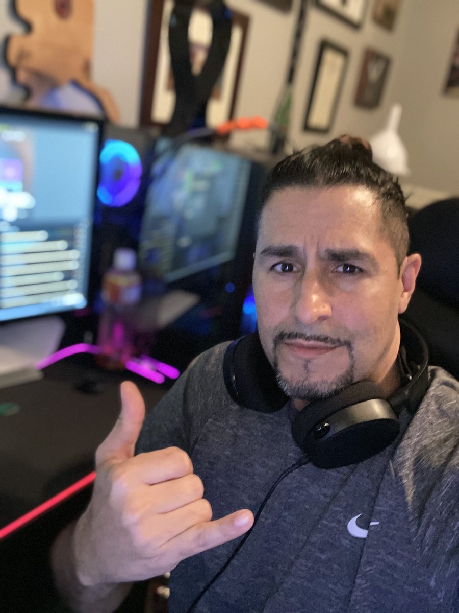 W0lfbaine's tweet photo. Casual Fridays...Change up| SUBtember| Hurt Feelings..Get MErc'd #Getmercd #twitch #twitchclips #twitchstreamers #Twitchaffiliate #twitchnetworks https://t.co/9SDvmwct8q https://t.co/lyHTBXRM8F