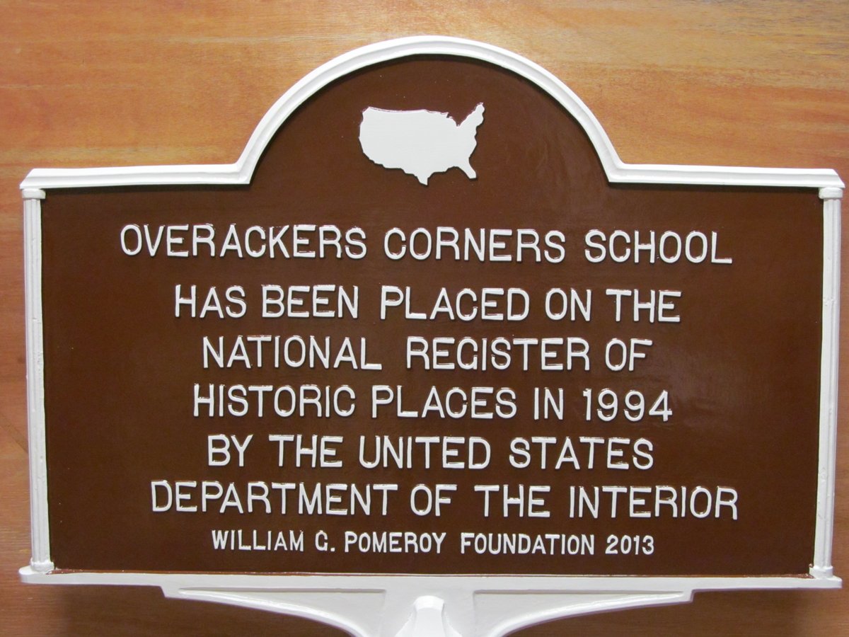 BrendaLeyndyke's tweet photo. Who is great for being a #NYSFHC Apple sponsor? The @wgpfoundation is. Thank you for your support of the conference. I am enjoying it and I love your historic markers #genealogy https://t.co/Eg5BWqoI4M