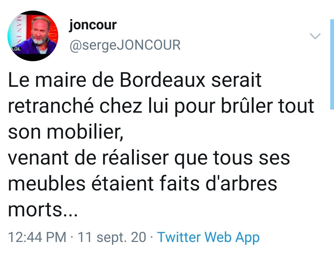 StephanieLevy75's tweet photo. C'est moi ou tout Twitter est en train de se foutre de la gu**le du Maire de #Bordeaux ? 🙂 

#ArbreMort #sapindenoel #ecologie 
@sergeJONCOUR @HillmanMarc https://t.co/hQt784E4Wm