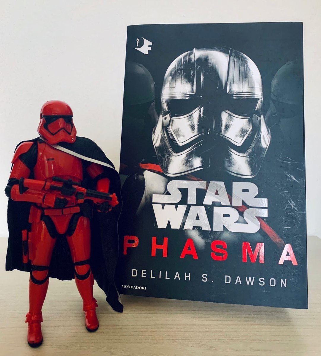 SWLibriComics's tweet photo. How many likes for #Cardinal?
@DelilahSDawson @Hasbro @DelReyStarWars
#Archex #Phasma #ViMoradi #StarWars #StarWarsFans #StarWarsCanon #starwarsbooks #ActionFigure #actionfigures https://t.co/6HVac7ZBuZ