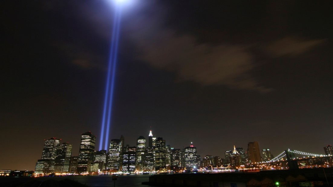 RobGofourth's tweet photo. On September 11, 2001, almost 3,000 people lost their lives during the attacks at the Twin Towers, Pentagon and aboard United Airlines Flight 93. 19 years later, we still remember. #NeverForgot https://t.co/zTLeOoytfB