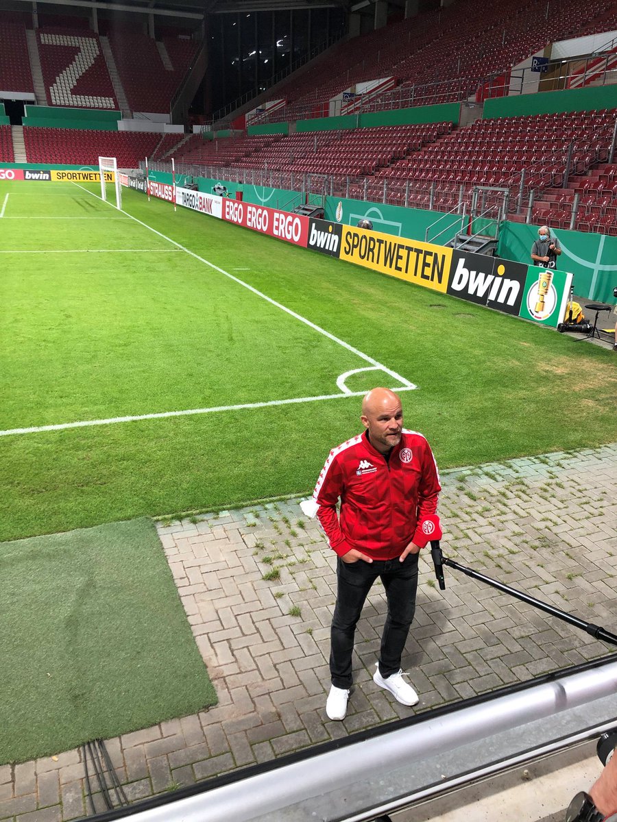 bundesARB's tweet photo. روفين شرودر المدير الرياضي لماينز 🎙:

"لا يزال لدينا عمل يجب القيام به في الدفاع ، يجب أن نتحسن ، سنواجه لايبزيغ الأسبوع المقبل وعلينا أن نظهر بشكل جيد دفاعيًا." #HAVM05 https://t.co/5smu441fEi